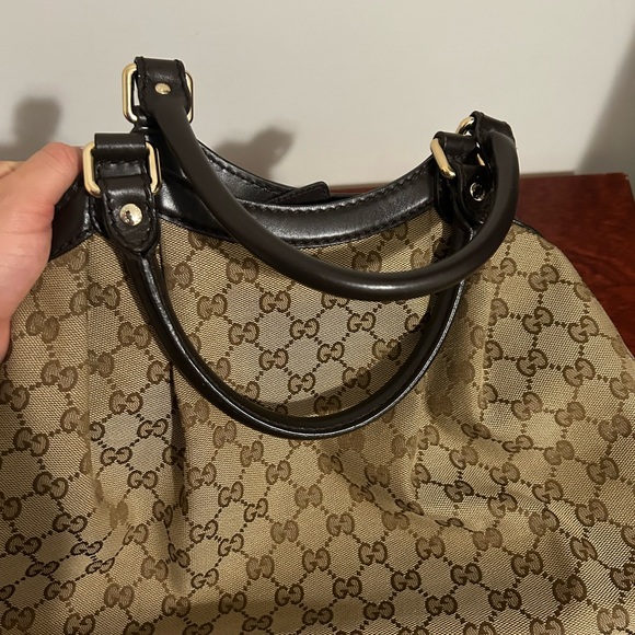 Gucci Monogram Medium Sukey - Picture 10 of 16